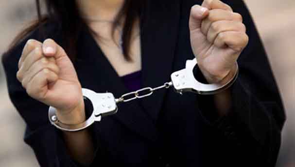 أكادير.. توقيف طالبة متورطة في حيازة والاتجار في المخدرات