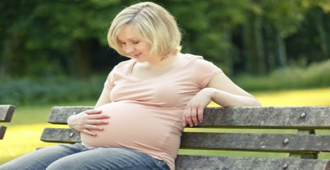 تعرض الحامل لحرارة الصيف يقلل من حجم الجنين