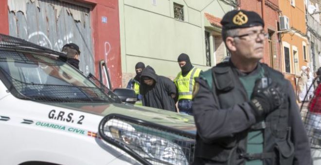 ماذا يعني إعلان حالة الطوارئ في تونس؟