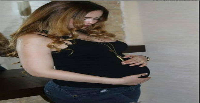 خولة بنعمران تنشر أول صورة لها وهي حامل