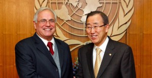 السيد بان كي مون، الأمين العام للأمم المتحدة، والسيد كريستوفر روس، مبعوثه إلى الصحراء