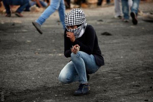 فتاة فلسطينية في قلب الانتفاضة