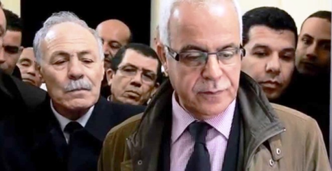 هل تفضل الجزائر غض الطرف عن قضية تفتيش وزير الاتصال؟