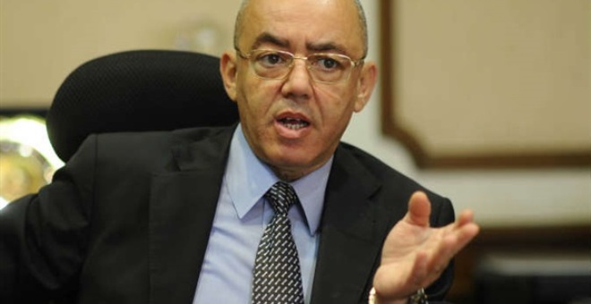 وزير الطيران المصري: للمغرب الحق في التشدد في إجراءاته بالمطار