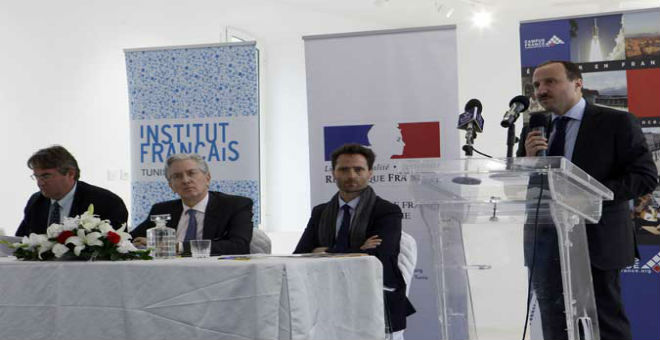 هجمات باريس تدفع مؤسسات البعثة الفرنسية في تونس للإغلاق