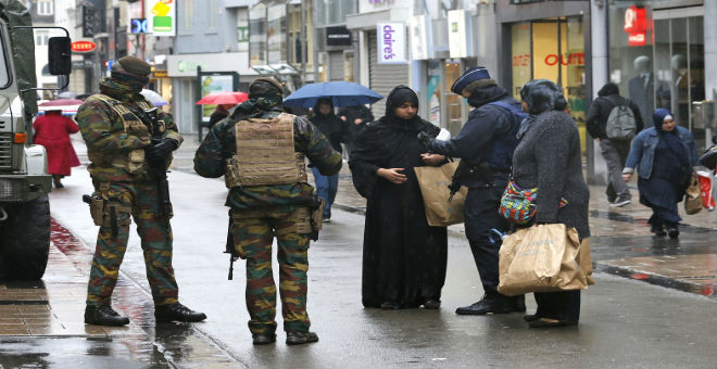 السلطات البلجيكية تمدد حالة الطوارئ في بروكسل