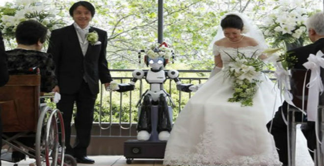 بالصور: روبوتات حلت محل وظائف الانسان