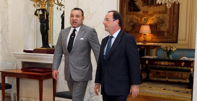 الملك يعزي الرئيس فرانسوا هولاند عقب الهجمات الإرهابية
