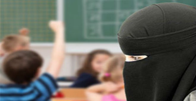 توقيف معلمة عن العمل بسبب النقاب في تونس