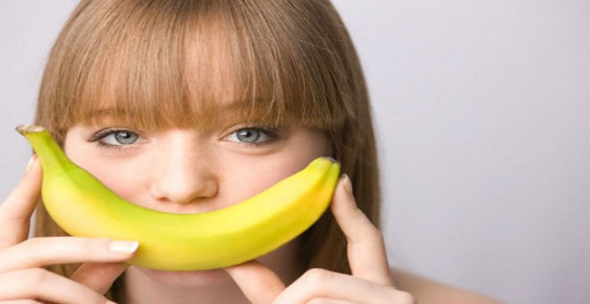 7 وصفات تجميلية من الموز للشعر والبشرة