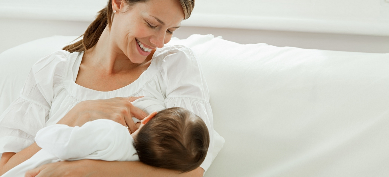 دراسة: الرضاعة الطبيعية تحمي المرأة من أخطر 5 أمراض