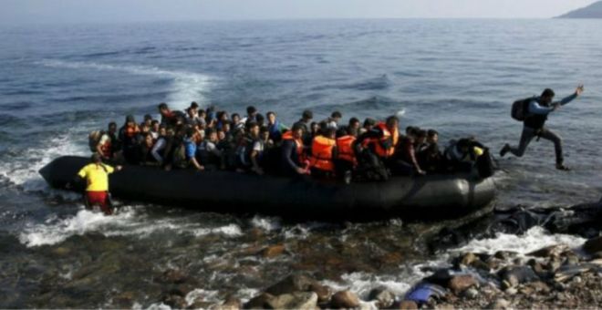 الشرطة الاسبانية تلقي القبض على جزائريين بتهمة تهريب المهاجرين