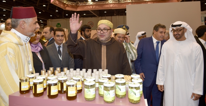 الملك يزور الجناح المغربي بالمعرض الدولي للتغذية بالشرق الأوسط بأ بو ظبي