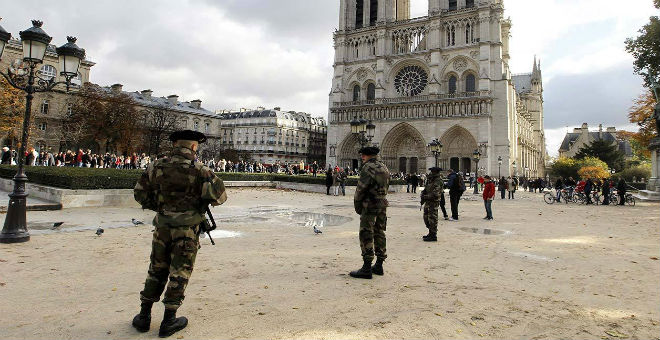 فرنسا تعزز يقظتها الأمنية مع اقتراب أعياد الميلاد