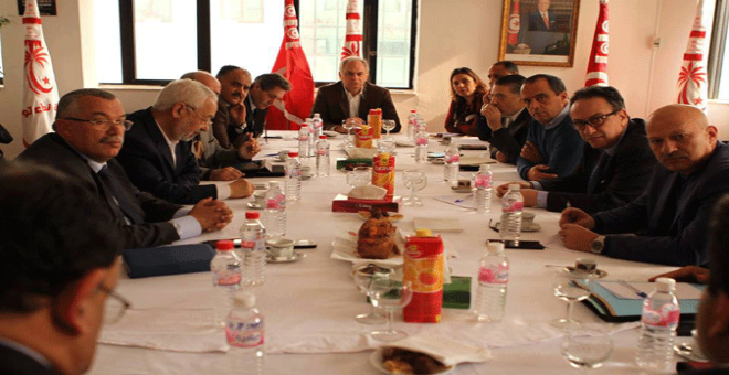 أحزاب التحالف الحكومي بتونس تجتمع لمناقشة أزمة البلاد