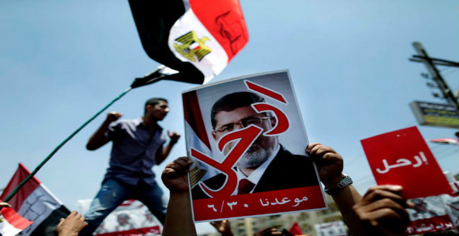 معارضو الرئيس المصري محمد مرسي قبل عزله في يوليوز 2013