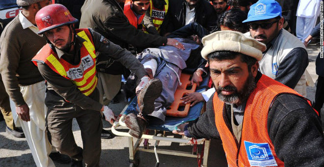 عشرات القتلى في هجوم مسلح لطالبان استهدف إحدى الجامعات الباكستانية