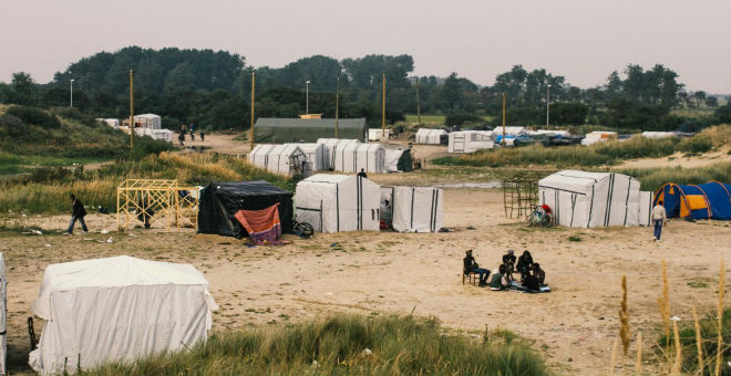 الشرطة الفرنسية تستعد لإخلاء مخيم اللاجئين بغابة كالي