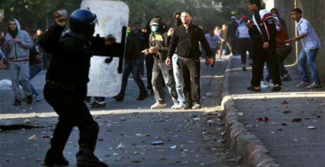 عودة الاحتجاجات الاجتماعية إلى الجزائر..اضطرابات في باتنة وسطيف