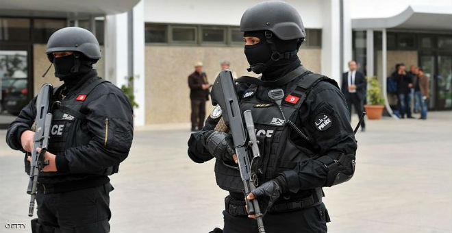 السبسي يمدد حالة الطوارئ شهرا إضافيا في تونس