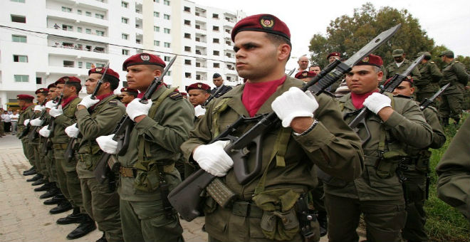 هل تقيم ألمانيا معسكرا لتدريب الجيش التونسي والليبي في تونس؟
