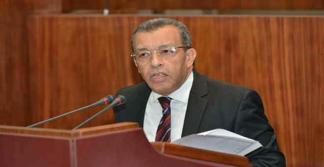وزير المالية الجزائري يدافع عن خيار الاستدانة