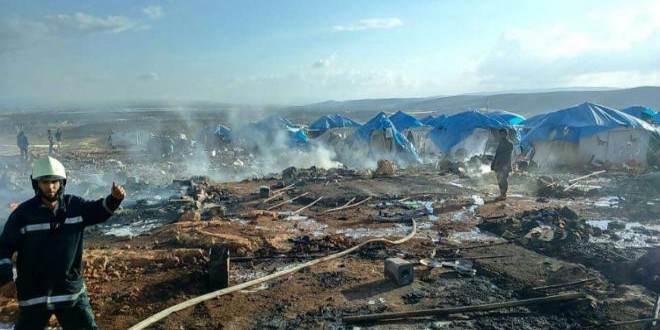 مخيما للاجئين