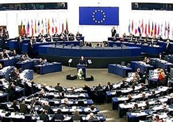 برلمانيون أوروبيون يدعون للحفاظ على علاقات الاتحاد الأوروبي بالمغرب
