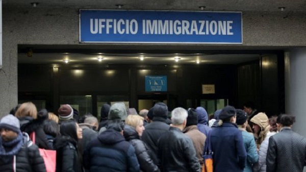 إيطاليا تفتح أبوابها أمام عمال موسميين مغاربة
