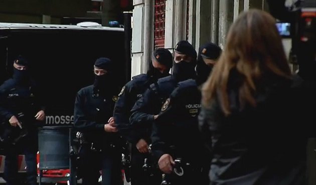 إسبانيا تعتقل 8 مغاربة لهم علاقة بهجومات بروكسيل