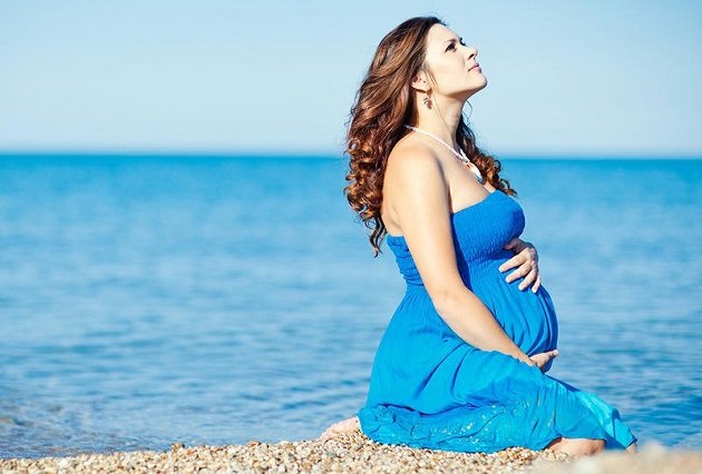 لهذه الأسباب.. احذرى التعرض للشمس أثناء الحمل