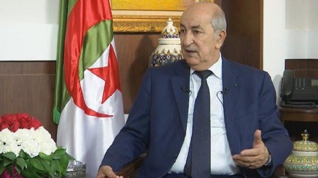 الجزائر..  مسؤولون مضظرون للتخلي عن جنسياتهم الثانية خلال شهر