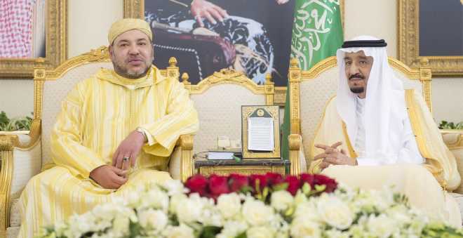 الملك محمد السادس يزور الملك سلمان بمقر إقامته بطنجة