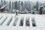 بالفيديو.. مغامر يتحدى الموت بقفزات أعلى برج في دبي