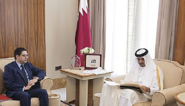رسالة خطية من الملك إلى أمير قطر تخص العلاقات الثنائية