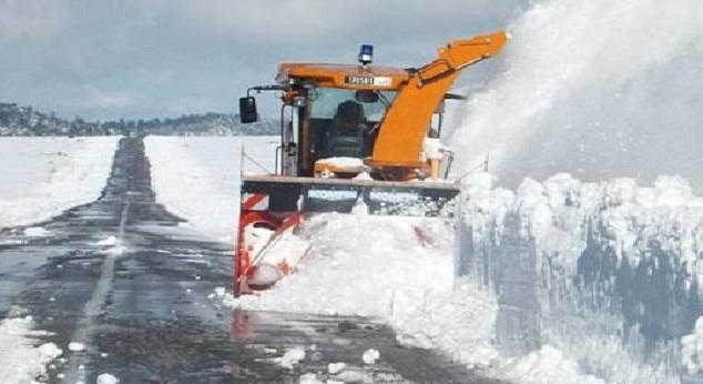 عمليات إزاحة الثلوج بجهة فاس- مكناس تمر في ظروف جيدة
