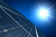 الطاقة الشمسية تجمع شركات عالمية بالبيضاء