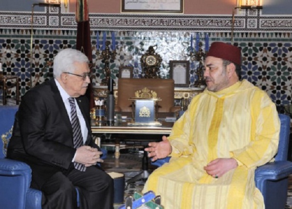محمود عباس يشيد بدعم الملك للقضية الفلسطينية