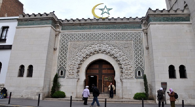 جدل في فرنسا بسبب جلب الأئمة من الجزائر والمغرب خلال رمضان
