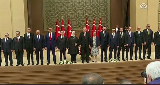 أردوغان يعلن تشكيلة أول حكومة في النظام الرئاسي الجديد بتركيا