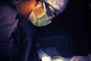 الطبيب الشافعي ينتفض ضد وزارة الصحة بسبب منع وتنقيل ''استثنائي''