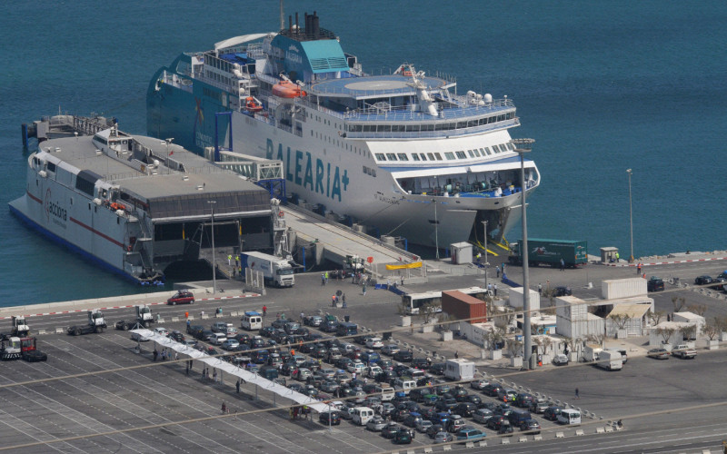 ميناء طنجة المتوسط للركاب يسجل رقما قياسيا في حركة المسافرين