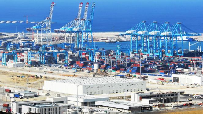 تقرير: ميناء طنجة المتوسط أول ميناء إفريقياً و45 عالمياً