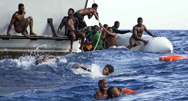 انتشال 5 جثث وإنقاذ 102 مهاجرا غير شرعي من عرض البحر