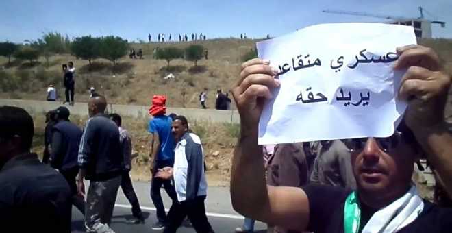 متقاعدو الجيش بالجزائر يعلقون الاعتصام في غياب تحقيق المطالب