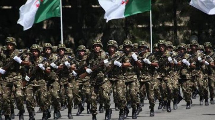 احتجاجات المجندين متواصلة بالجزائر.. وهذه المرة من مدينة أخرى
