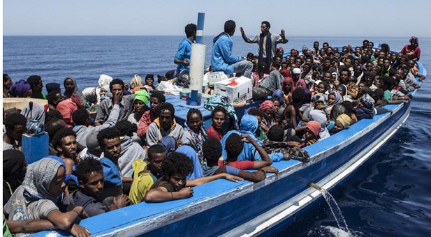 الاتحاد الأوروبي يعد بمساعدة سنوية للمغرب لاحتواء الهجرة