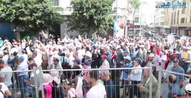 بالفيديو: مسيرة.. فعاليات جمعوية تدعو إلى محاربة الفساد
