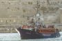 ليبيا تجبر مهاجرين كانوا معتصمين بسفينة على النزول بمصراتة