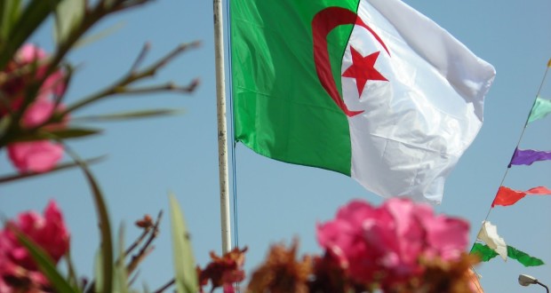 وزير جزائري: احتياطي الصرف سينفذ في نهاية 2021 وخبراء يحذرون